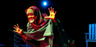 মুন্সীগঞ্জ ও নারায়ণগঞ্জে মঞ্চস্থ হলো এরশাদ হাসানের একক অভিনীত নাটক ‘ভাসানে উজান’