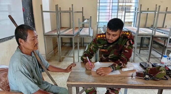 সেনা জোনের উদ্যোগে পাহাড়ি-বাঙালিদের মাঝে বিনামূল্যে চিকিৎসা ও ঔষধ বিতরণ